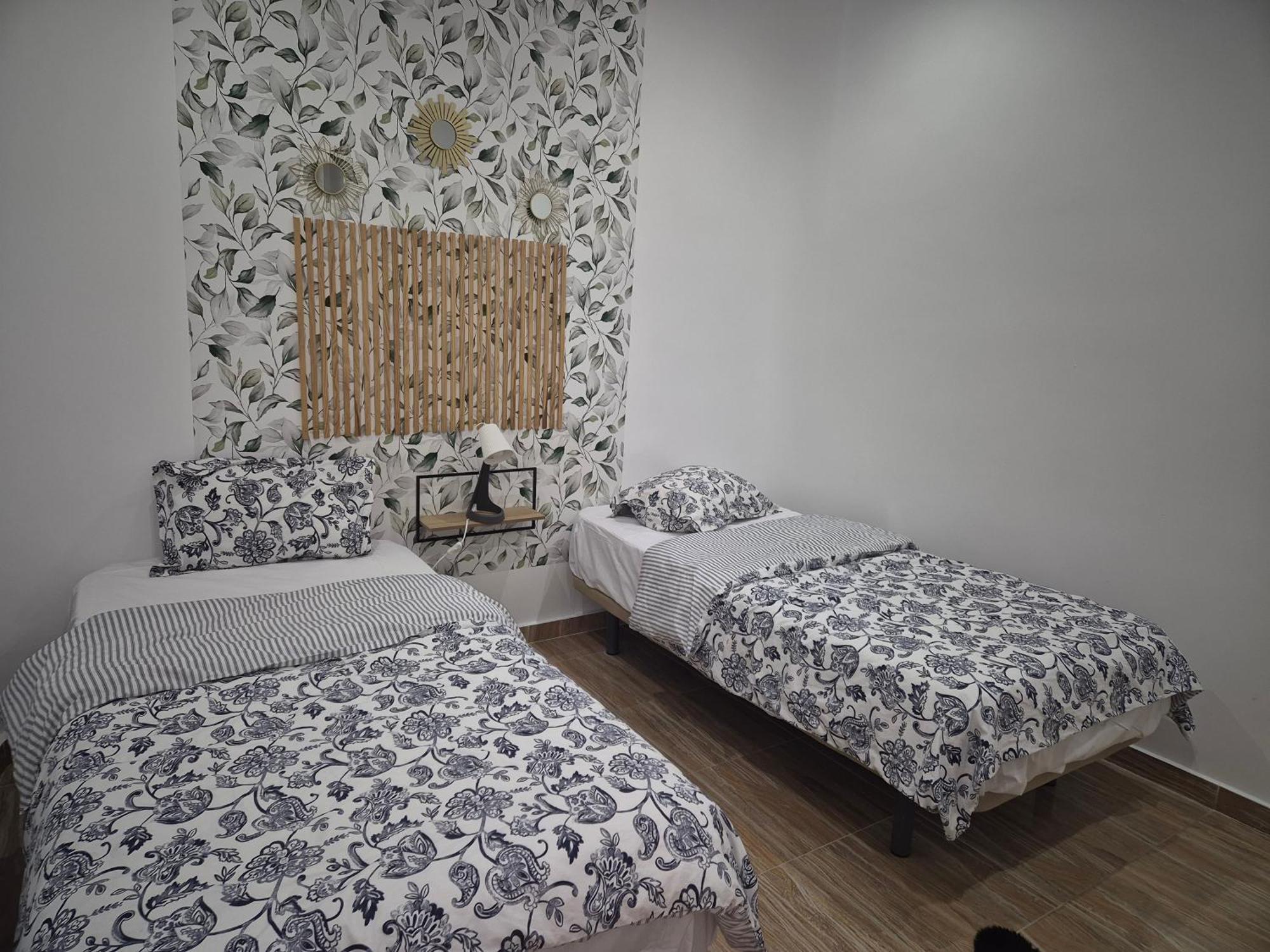 Downtown Apartments Alicante Habitación foto